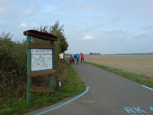 Unterwegs auf der Flaeming-Skate: S&uuml;dlich von Bochow am Abzweig nach Oehna