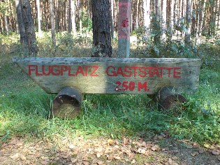 Hinweis zur Gastst&auml;tte beim Flugplatz Reinsdorf